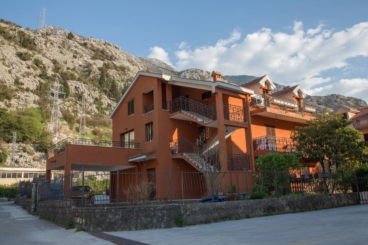 Apartment Damjan Kotor Eksteriør bilde