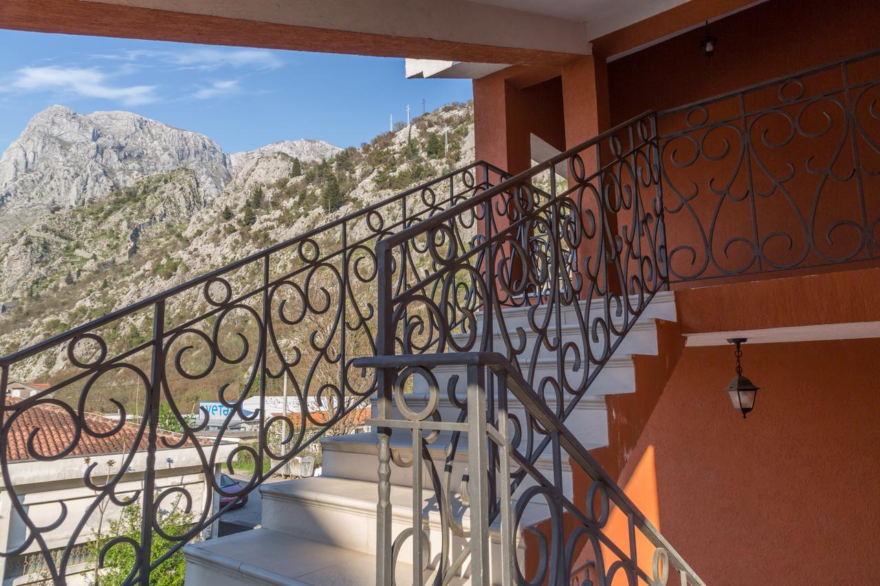 Apartment Damjan Kotor Eksteriør bilde